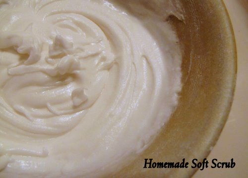 Homemade Soft Scrub and Non-Toxic Bathroom Cleaning Tips | aDelightfulHome.com