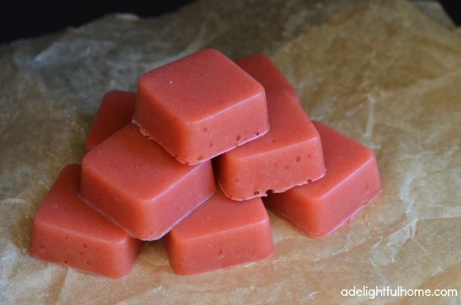 DIY stawberry-lime gummies