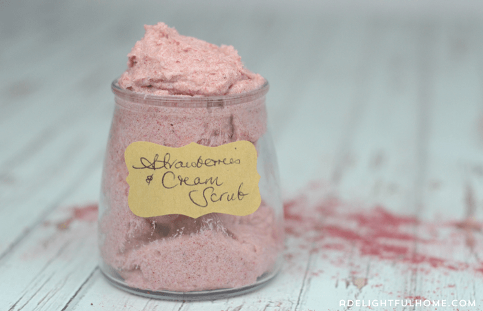 strawberries and cream body scrub