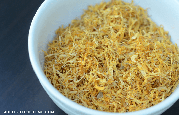 dried calendula flowers